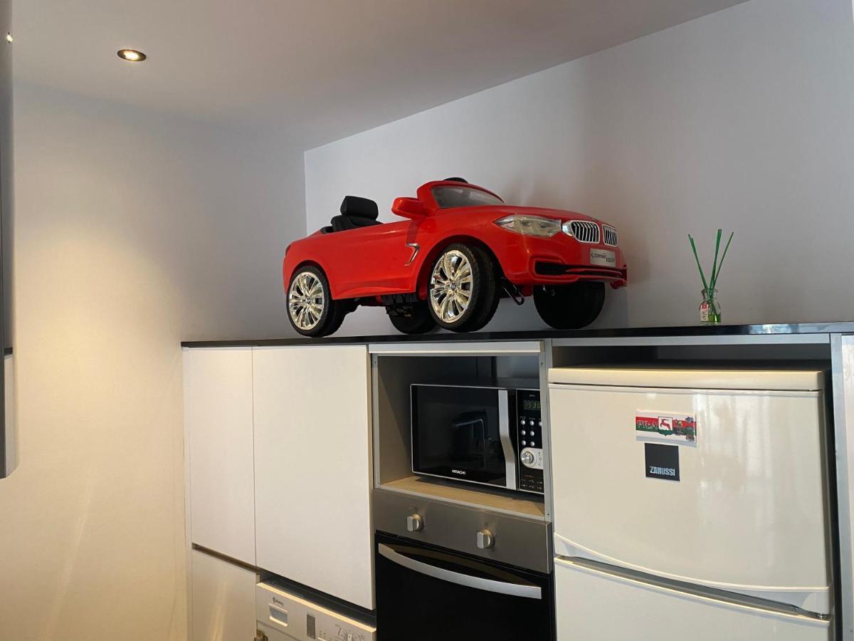Apartamento En Madrid Rio Con Parking Gratuito Екстер'єр фото