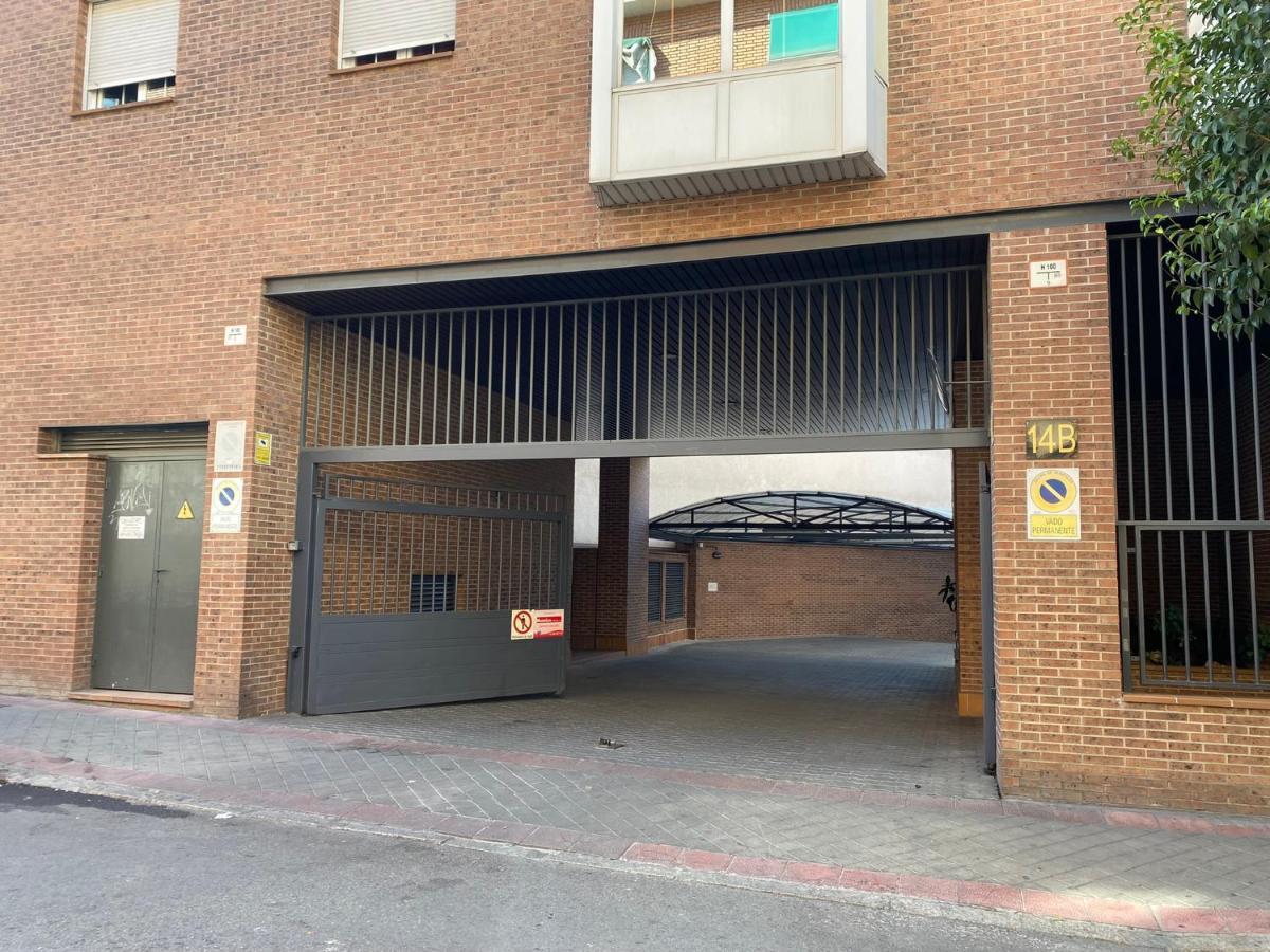 Apartamento En Madrid Rio Con Parking Gratuito Екстер'єр фото