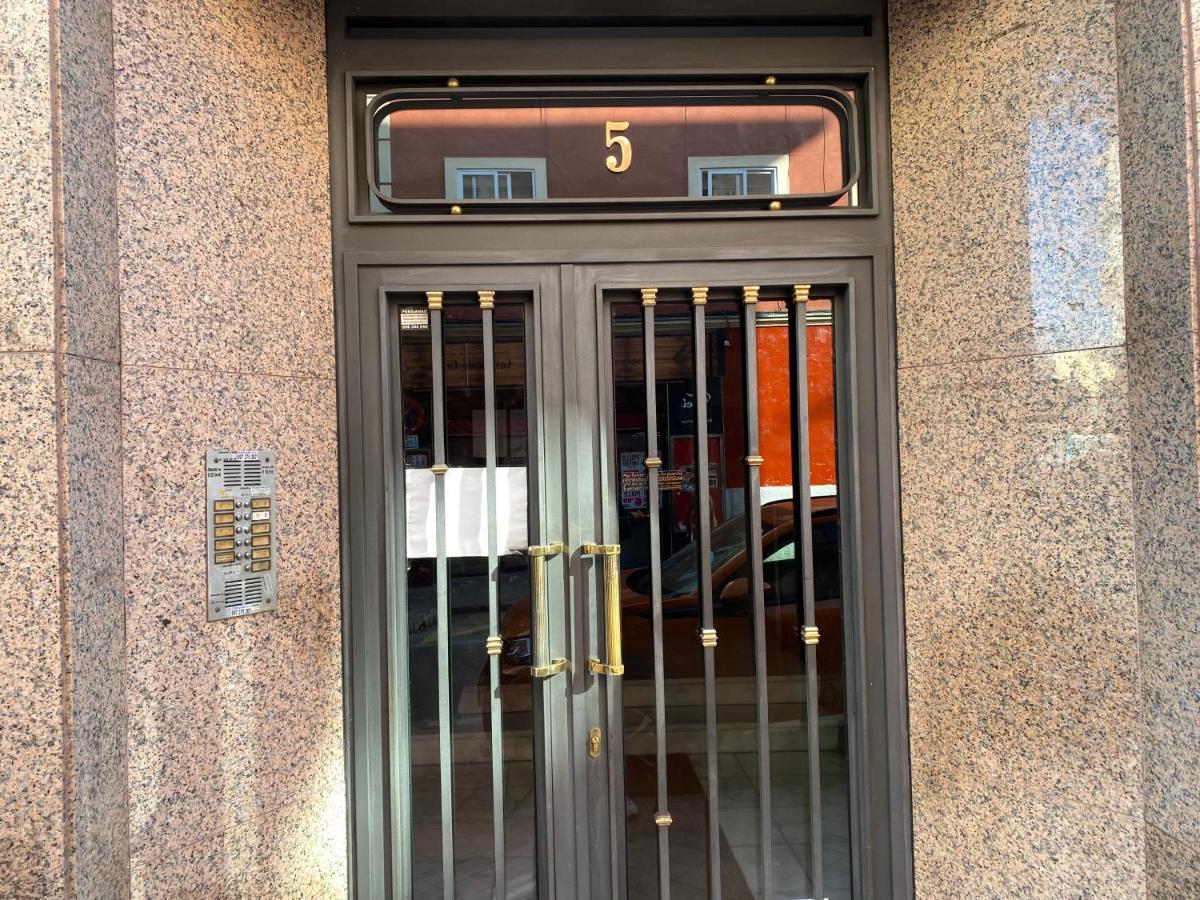 Apartamento En Madrid Rio Con Parking Gratuito Екстер'єр фото